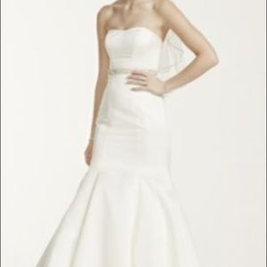 David’s bridal Wedding Gown